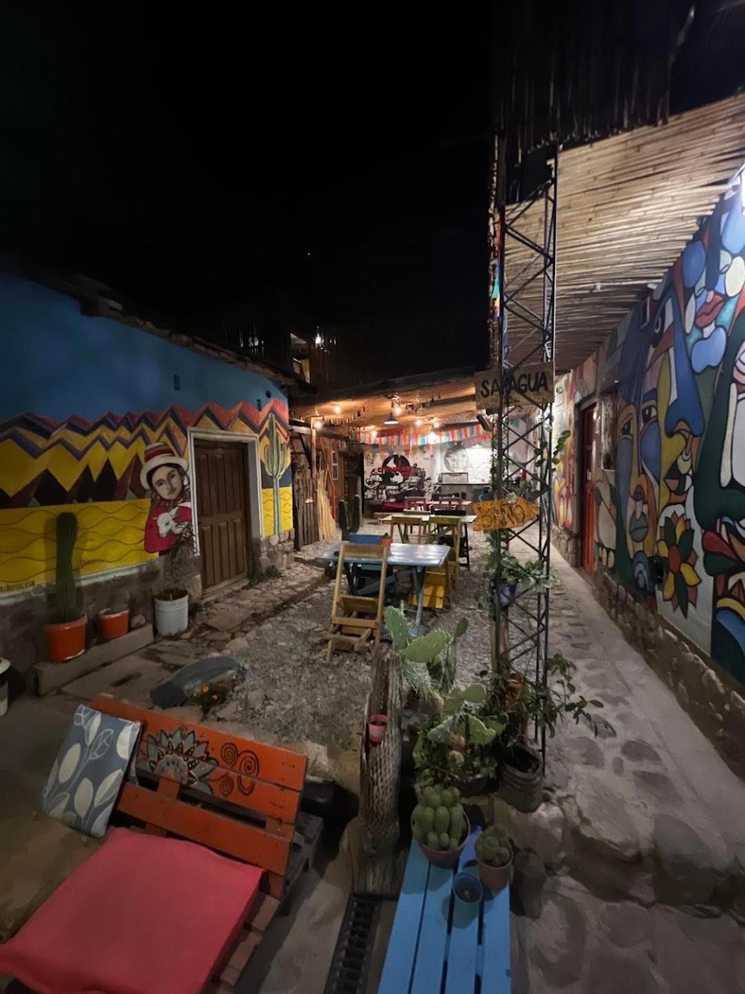 Giramundo Hostel Humahuaca Esterno foto